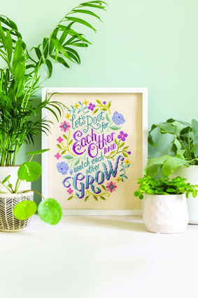 Borduurblad productfoto Patroon 'Let's root for eachother' - Emma Congdon