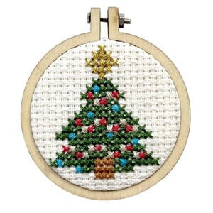 Borduurblad productfoto Borduurpakket Crafty Company Mini Kit – Mon Beau Sapin 2